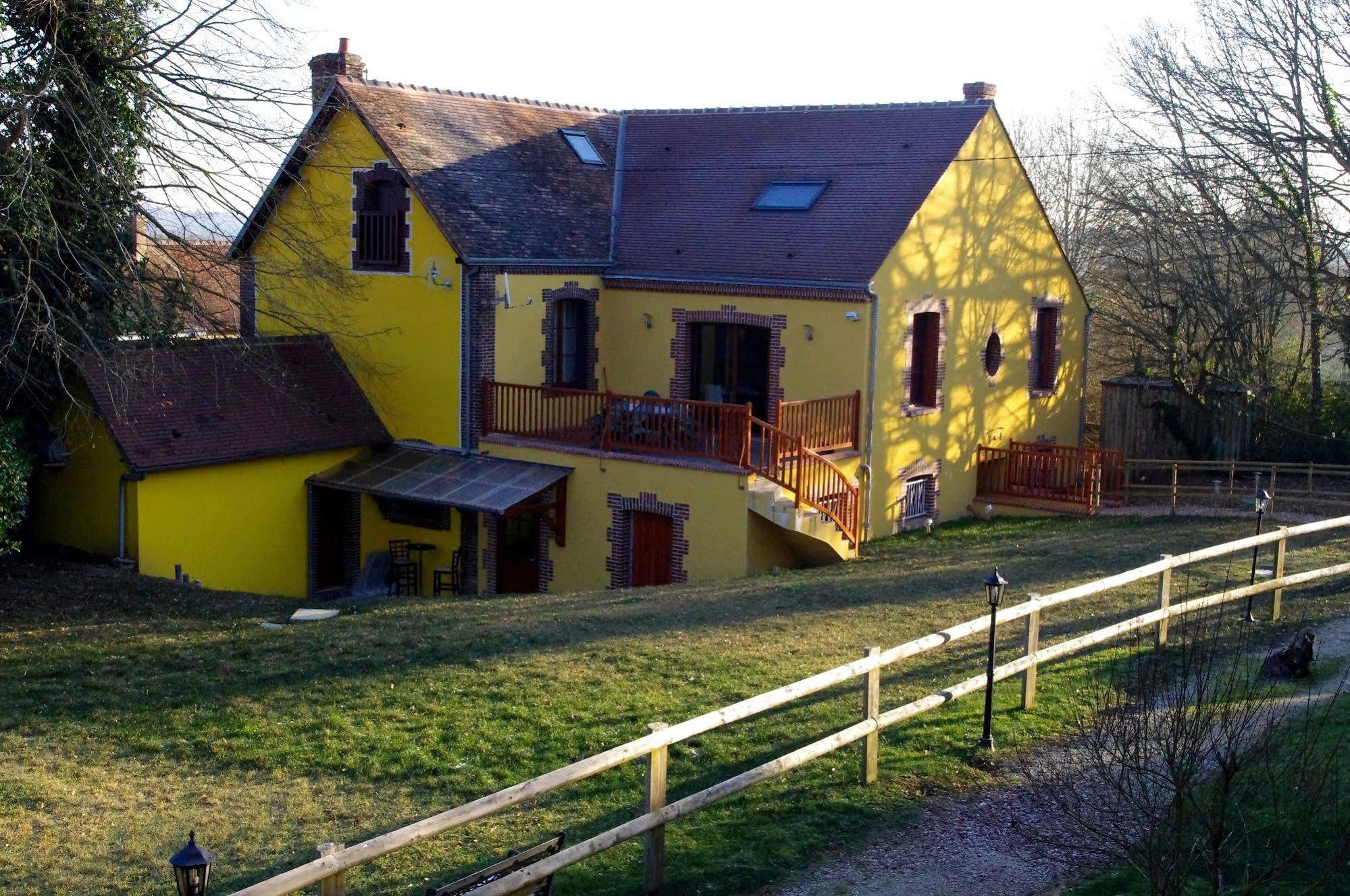 Logis-Hotel Restaurant Auberge Les Vallees Du Perche Vichères Екстериор снимка